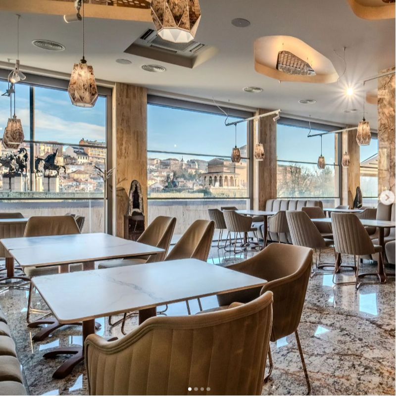 Bella Vista Panoramic Lounge